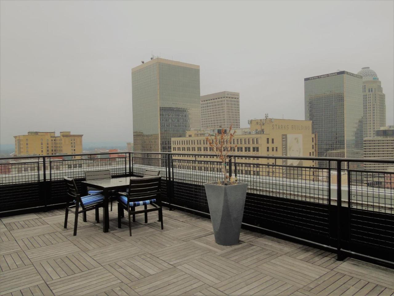 High Rise Downtown Venue Apartment Louisville-Jefferson County Extérieur photo