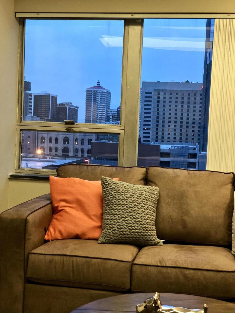 High Rise Downtown Venue Apartment Louisville-Jefferson County Extérieur photo